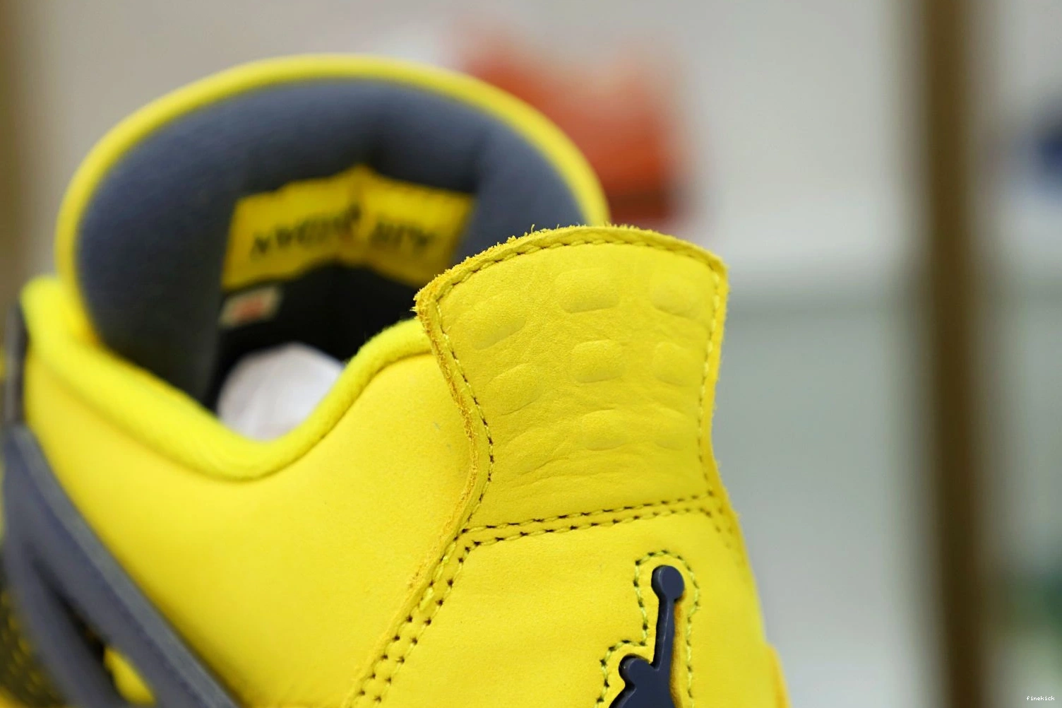 AIR 4 'LIGHTNING' 2021 AIR JORDAN RETRO JORDAN 0116